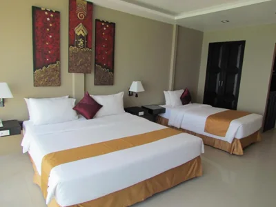 Camera Tripla Superior con Vista Mare — The Front Hotel and Apartments
